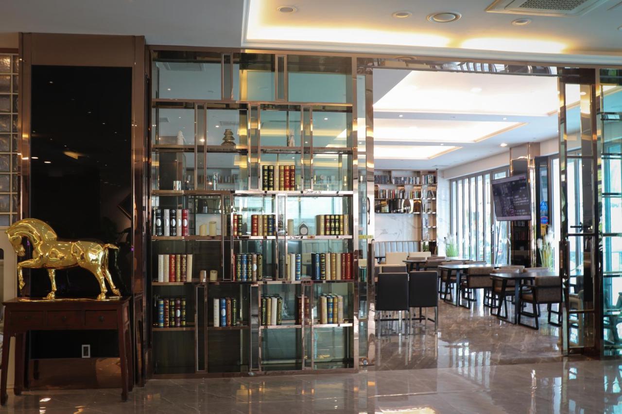 Amber Hotel Jeju Exterior photo